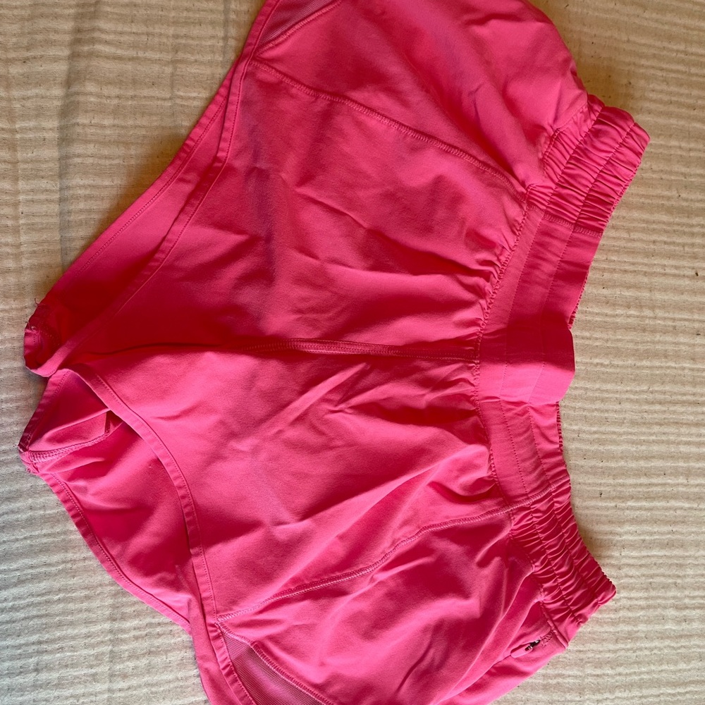 Lululemon hotty hot 2.5 shorts